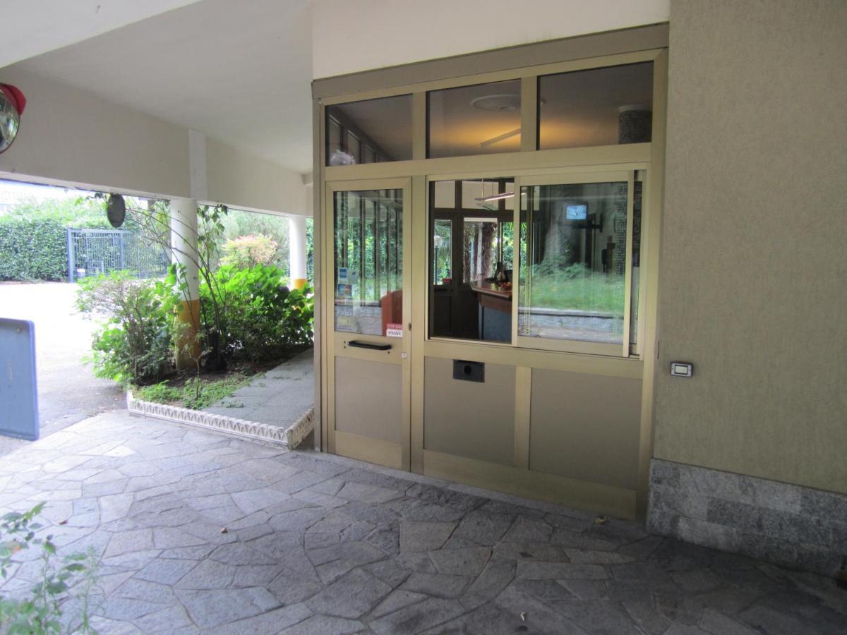 Motel Est Peschiera Borromeo Exterior foto